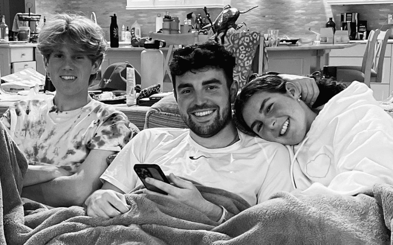 Untitled (800 x 500 px)